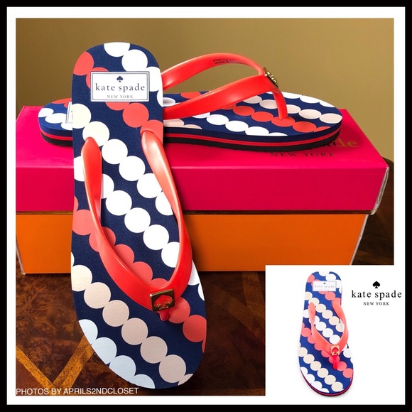 ❌SOLD❌KATE SPADE SIGNATURE PRINT FLAT SANDALS - Picture 2 of 8